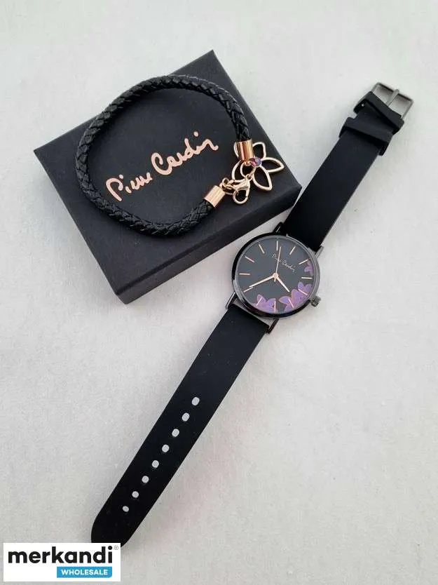 080037 reloj de mujer con brazalete de Pierre Cardin, elaborado en una elegante combinación de colores negro y morado