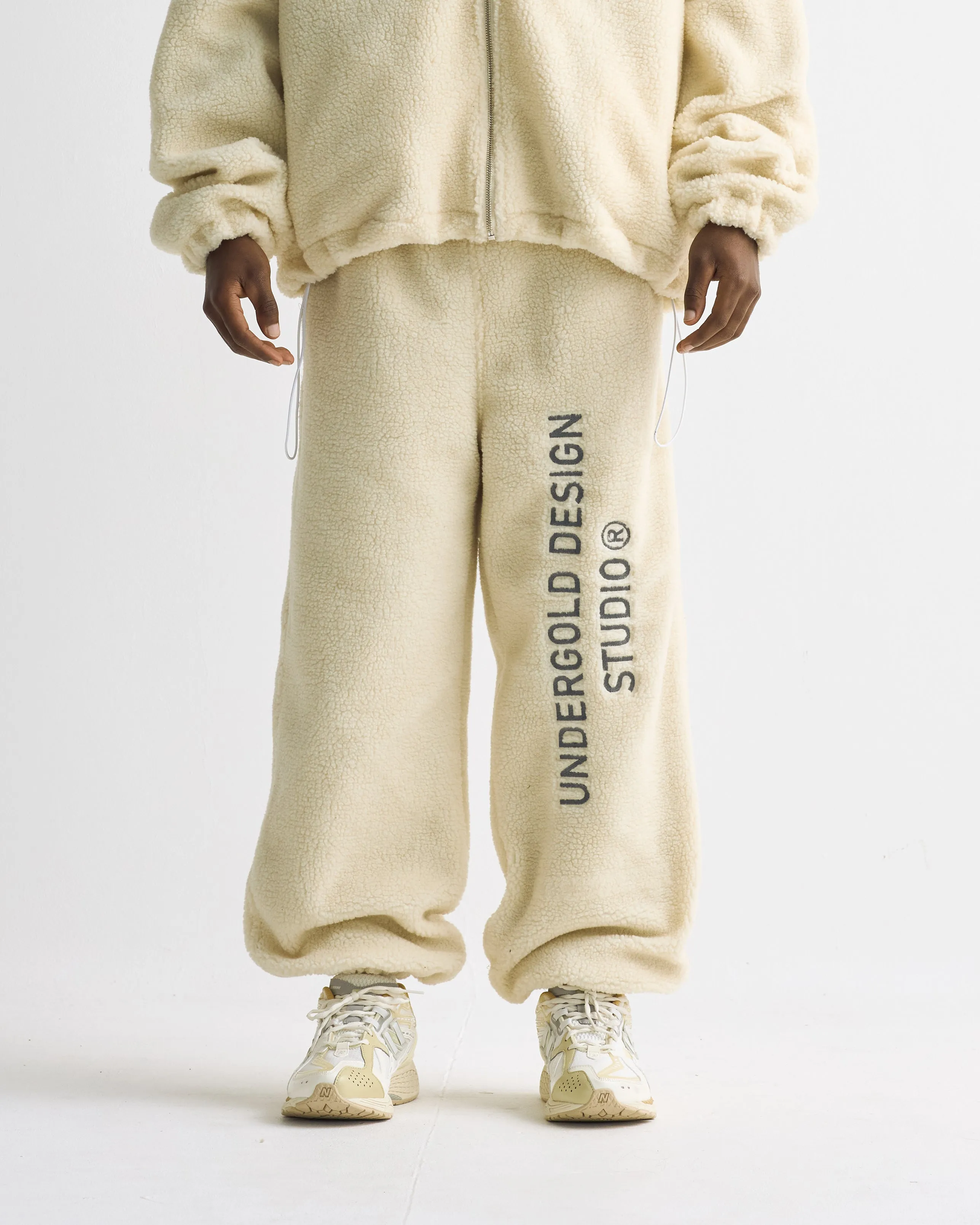 Basics Undergold Design Studio Fleece Sweatpants Cream