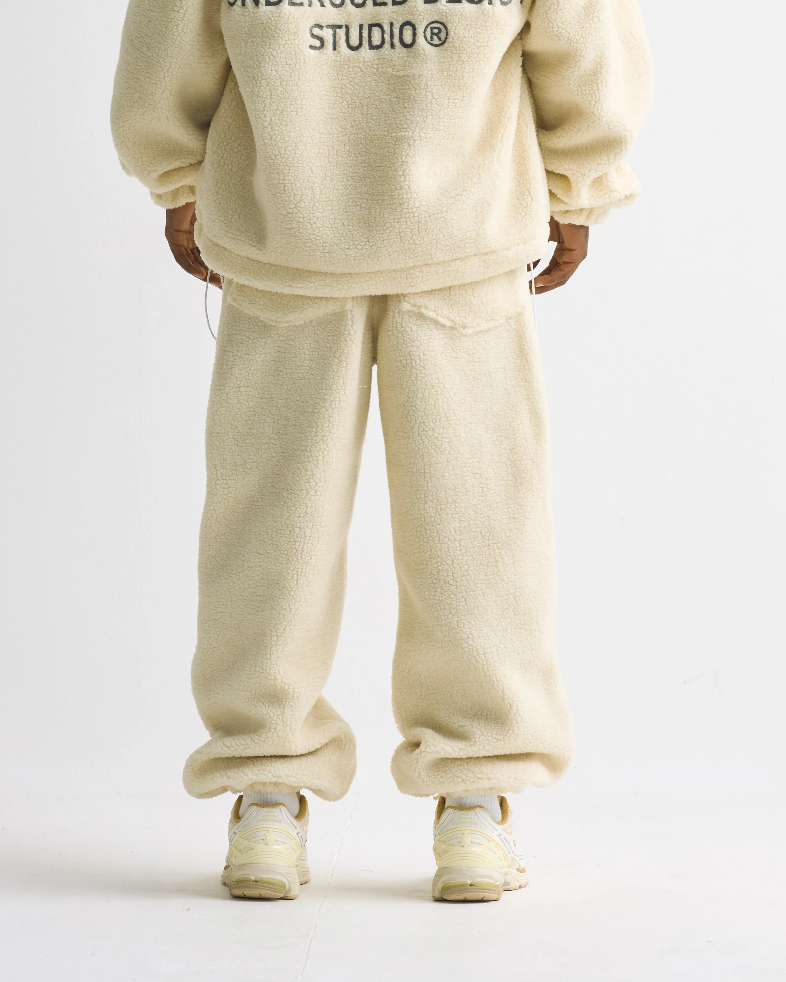 Basics Undergold Design Studio Fleece Sweatpants Cream