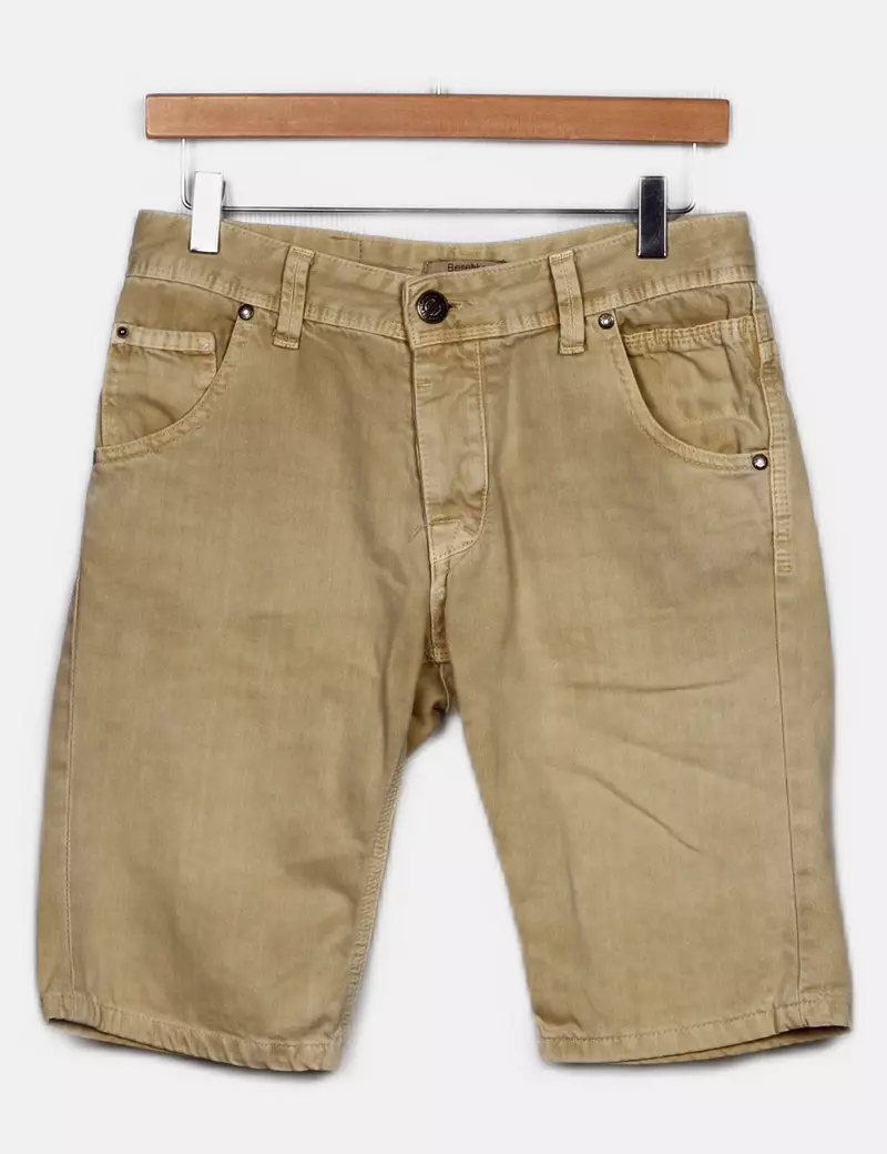 Bershka Vaqueros cortos
