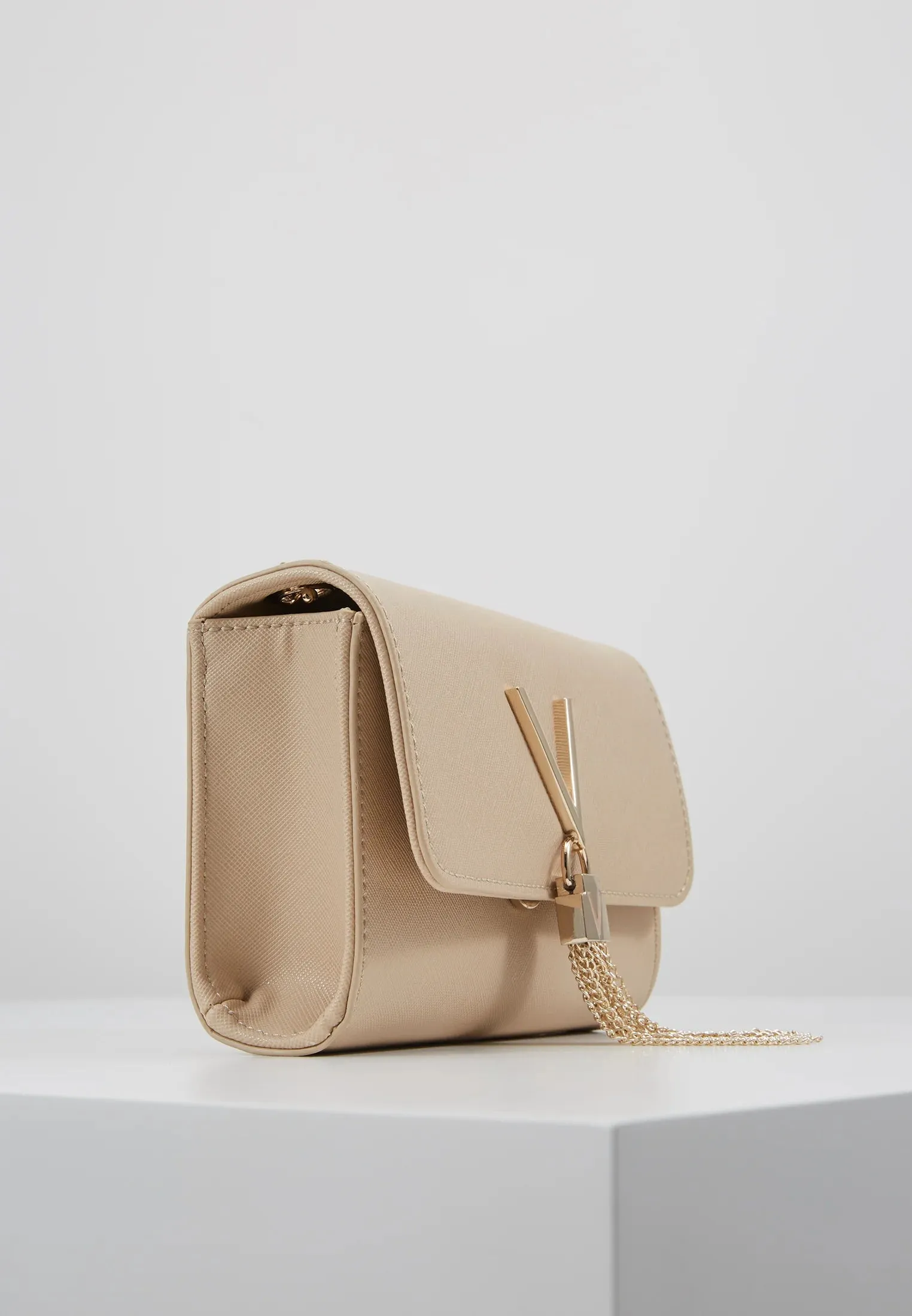BOLSO VALENTINO  VBS1R403G BEIGE