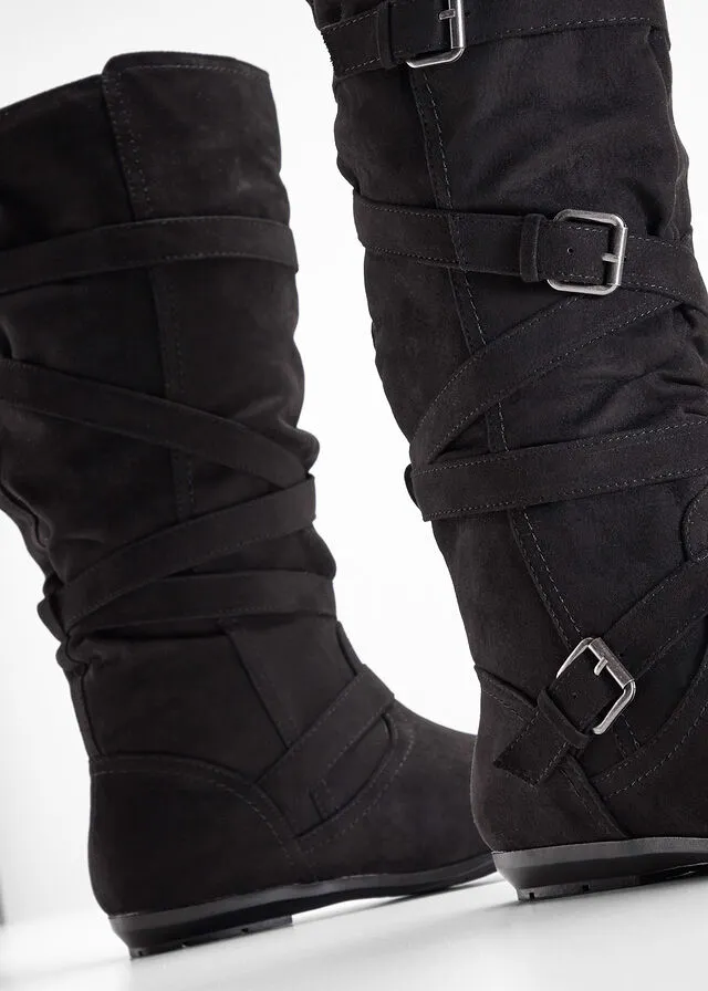 Botas con tiras y hebillas Negro