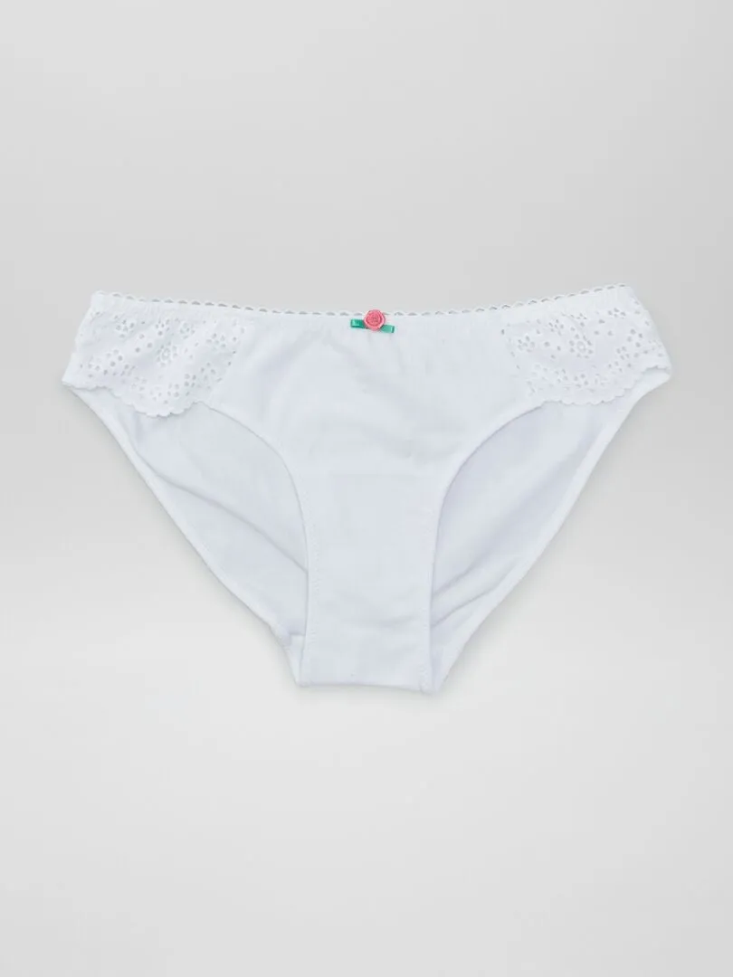 BRAGUITA CON BORDADO INGLéS  BLANCO