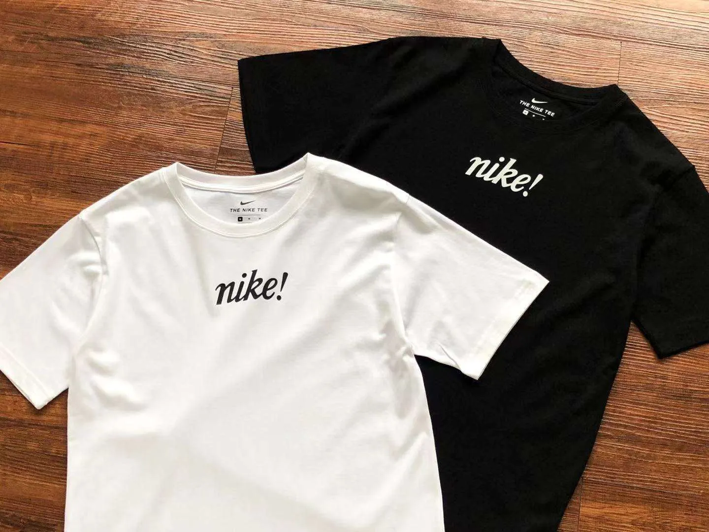 CAMISETA NIKE LOGO TSHIRT – BLACK/WHITE