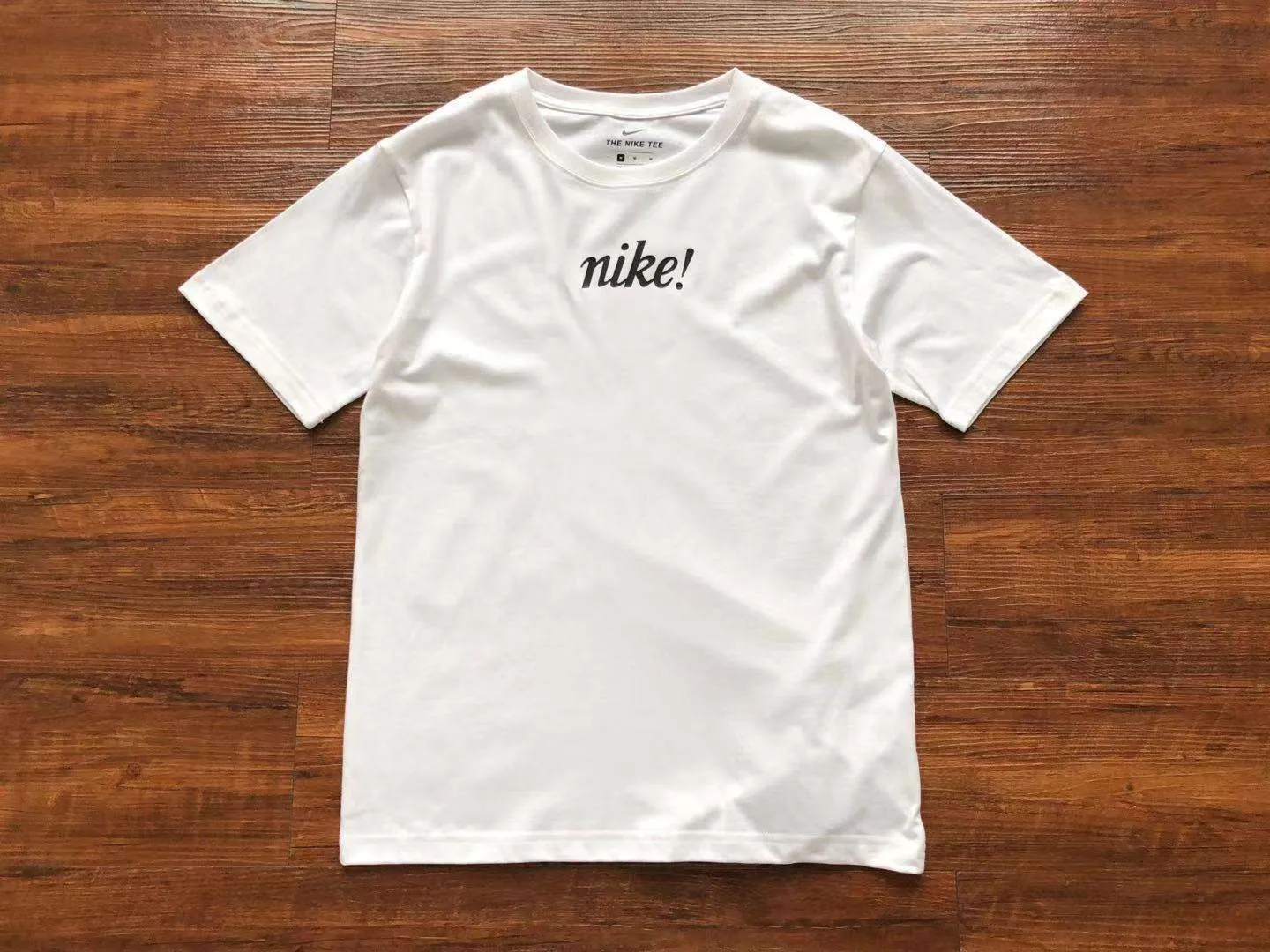 CAMISETA NIKE LOGO TSHIRT – BLACK/WHITE