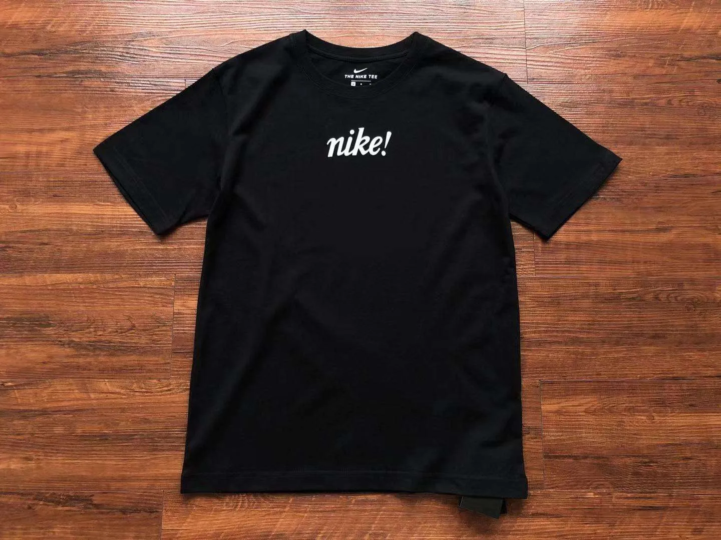 CAMISETA NIKE LOGO TSHIRT – BLACK/WHITE