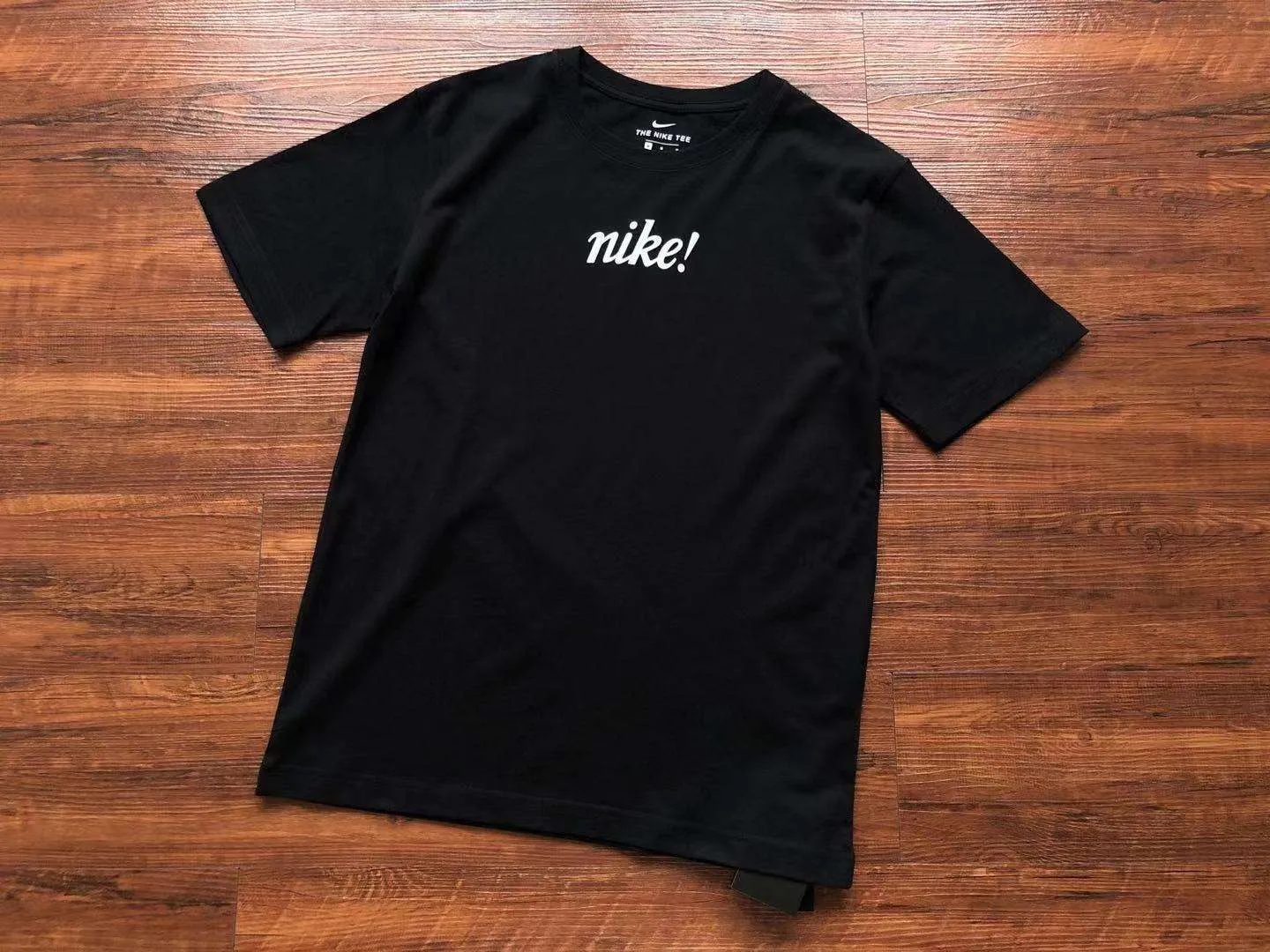 CAMISETA NIKE LOGO TSHIRT – BLACK/WHITE