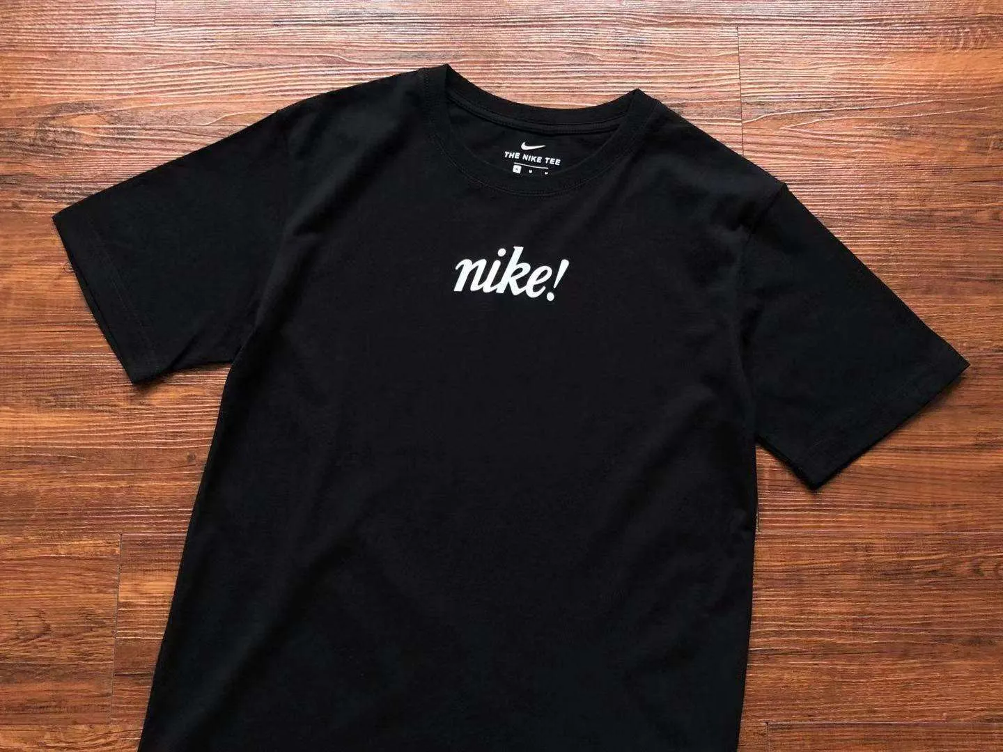 CAMISETA NIKE LOGO TSHIRT – BLACK/WHITE