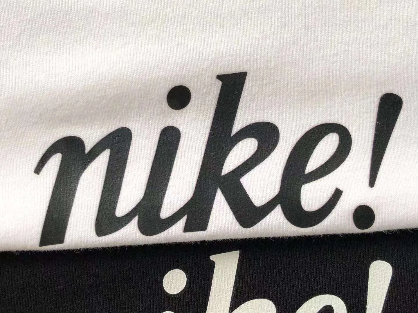 CAMISETA NIKE LOGO TSHIRT – BLACK/WHITE