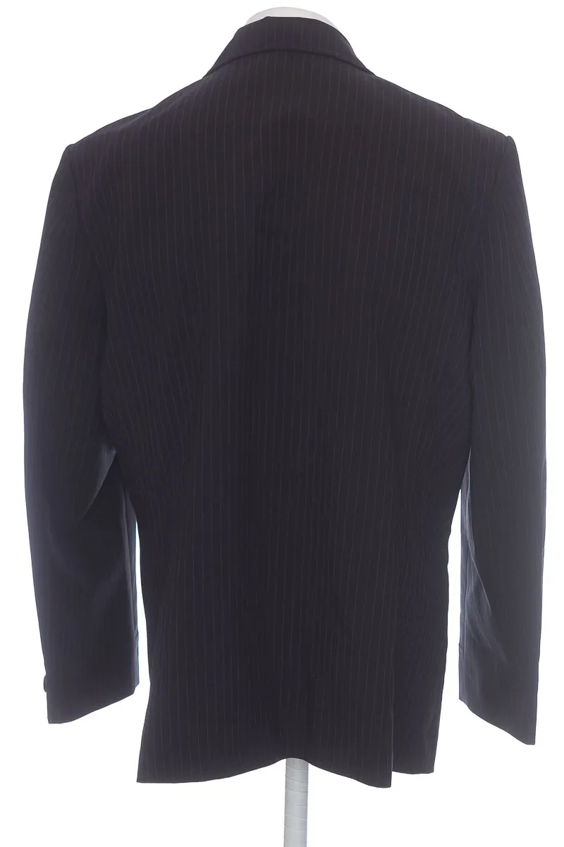 CHAQUETA COLOR NEGRO  CLOSEANDO