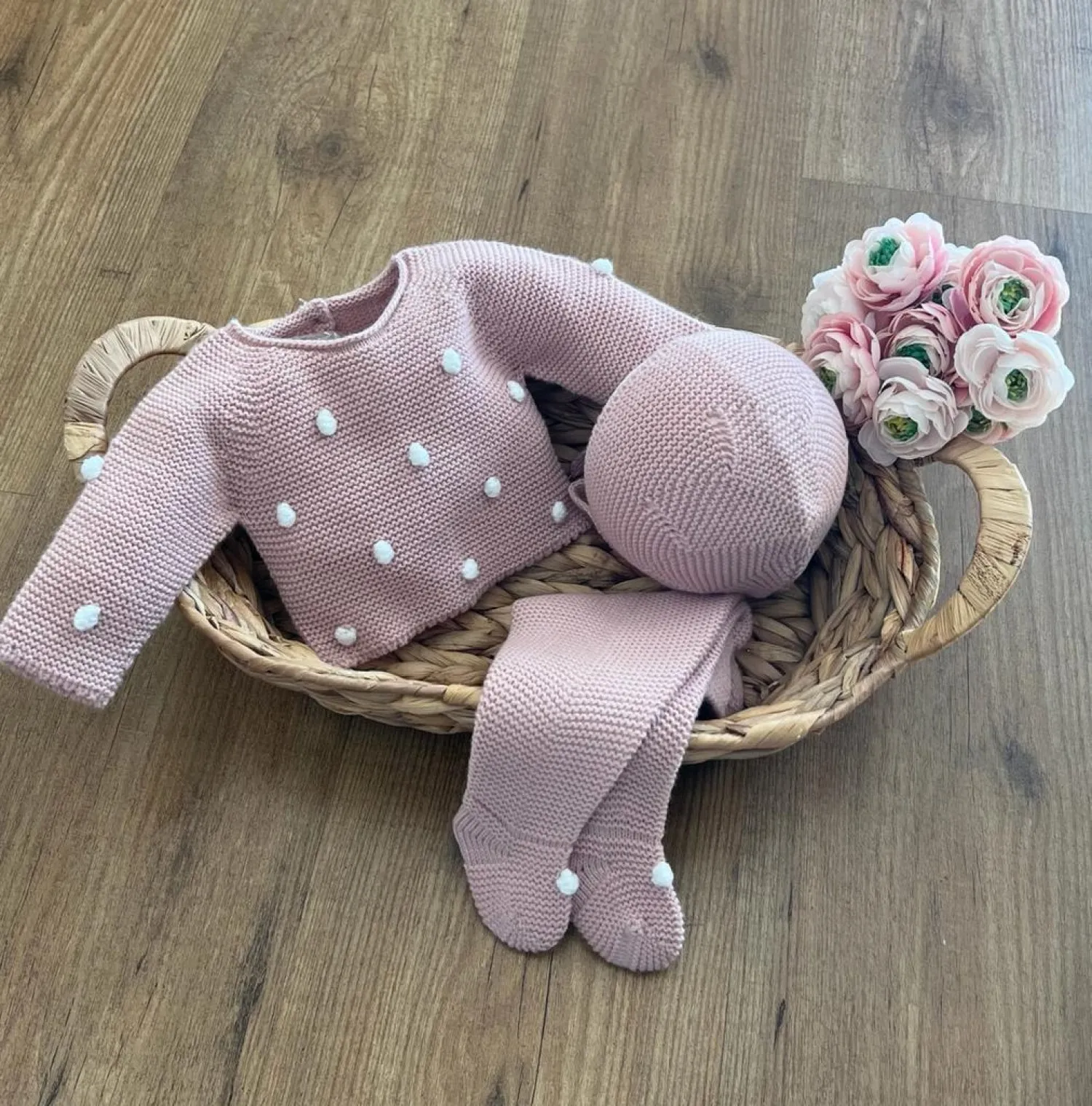 Conjunto tres piezas Punto con bodoques. Varios colores