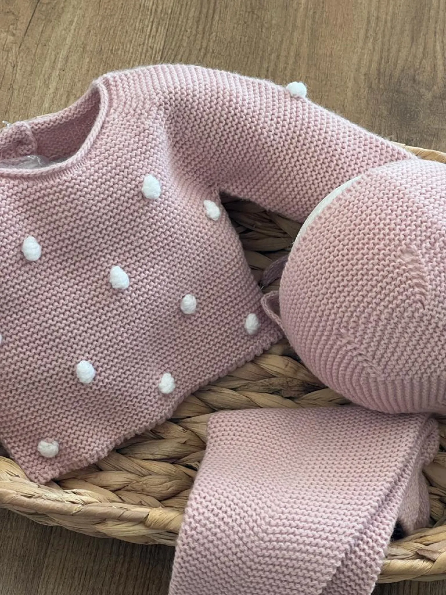Conjunto tres piezas Punto con bodoques. Varios colores