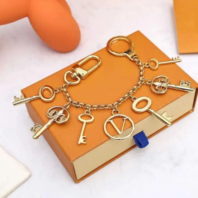 Diseñador de lujo Keychain Classic V Key Chain Monogram Monogram Carrizante Costilización Costilización Linda marca de alta gama