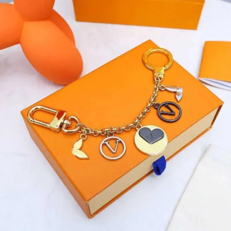Diseñador de lujo Keychain Classic V Key Chain Monogram Monogram Carrizante Costilización Costilización Linda marca de alta gama
