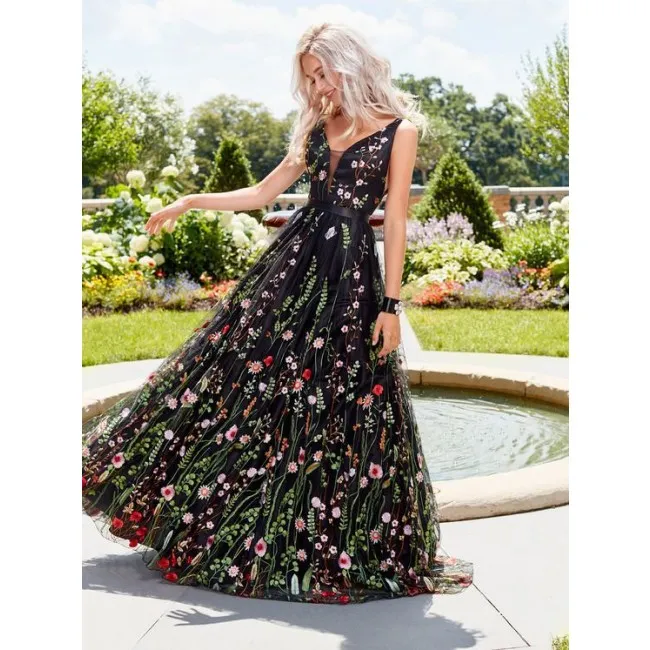 Fashion Deep V Neck Backless Maxi Club Party Evening Dress Prom Dress Long Skirt Black Sleeveless Flowers Embroidered Dress