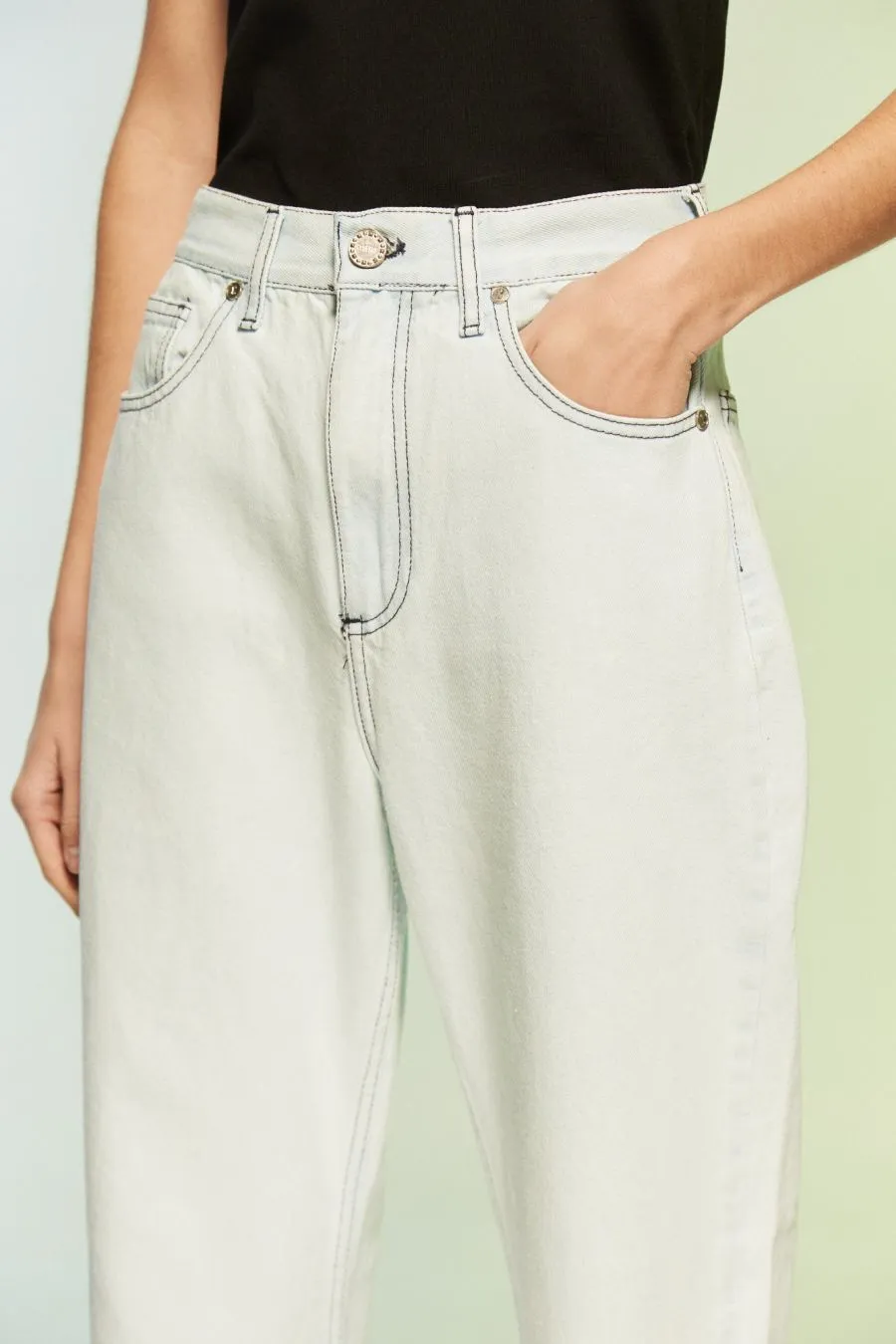 JEAN MILA