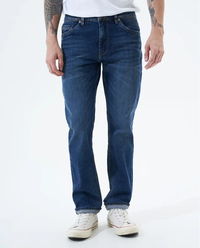 Jean Slim and Straight fit cinco bolsillos para hombre