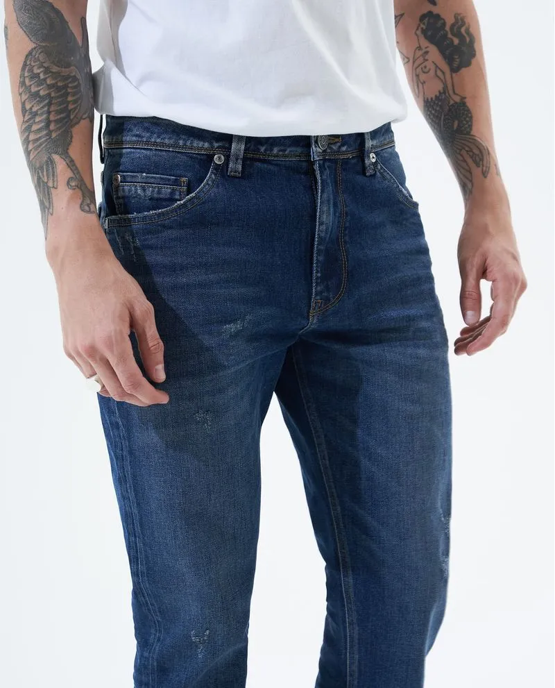 Jean Slim and Straight fit cinco bolsillos para hombre