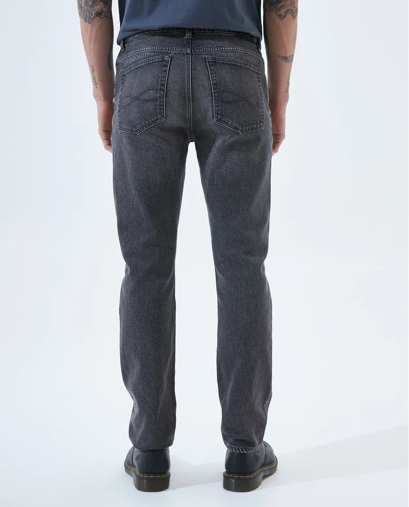 Jean Straight fit tono gris para hombre