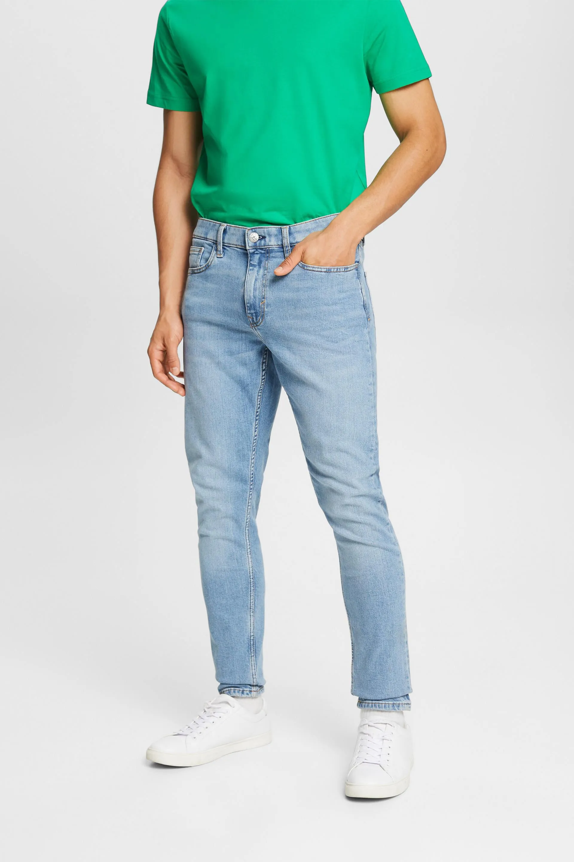 JEANS MIDRISE SLIM TAPERED