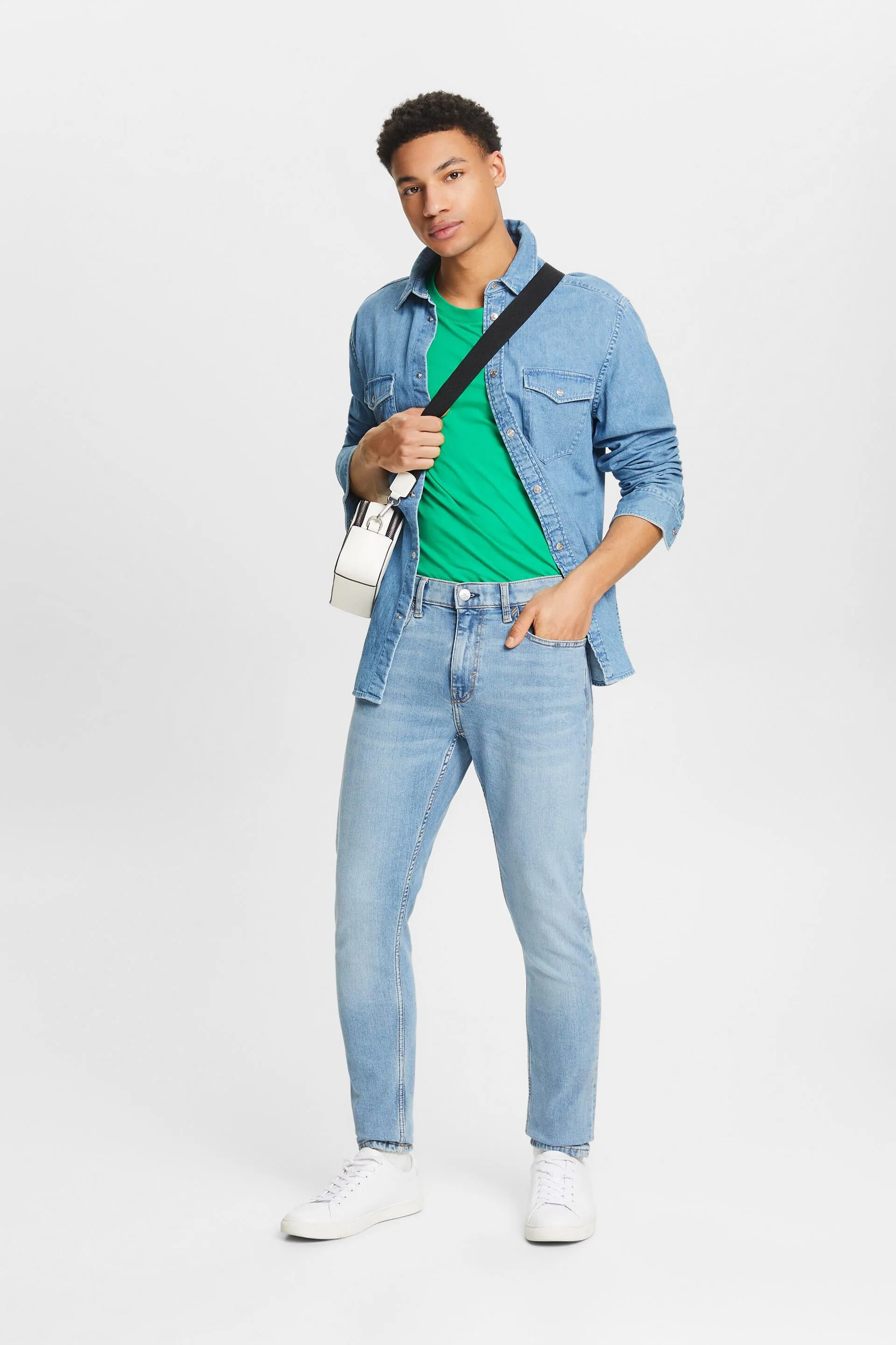 JEANS MIDRISE SLIM TAPERED