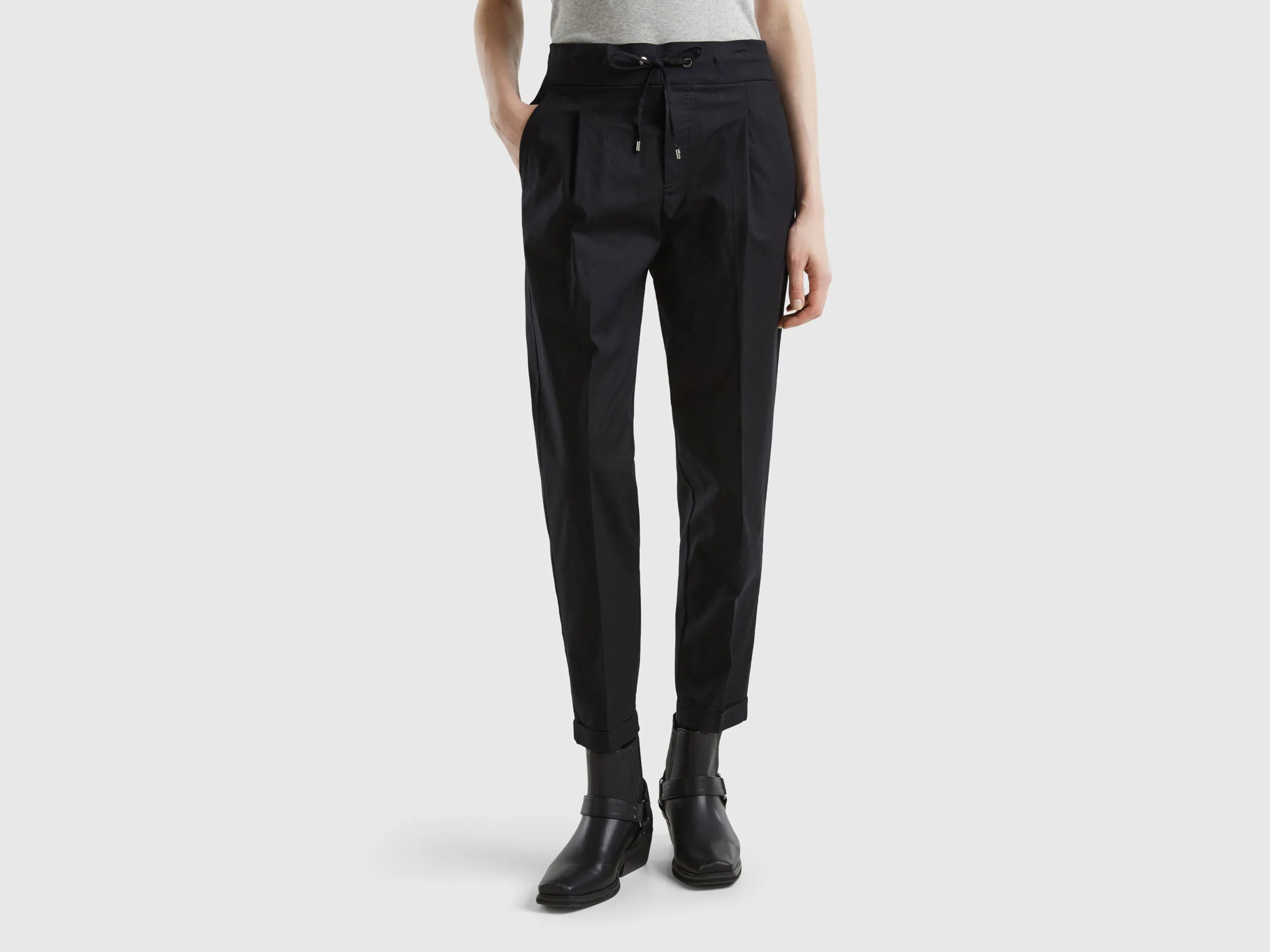 Joggers de algodón elástico