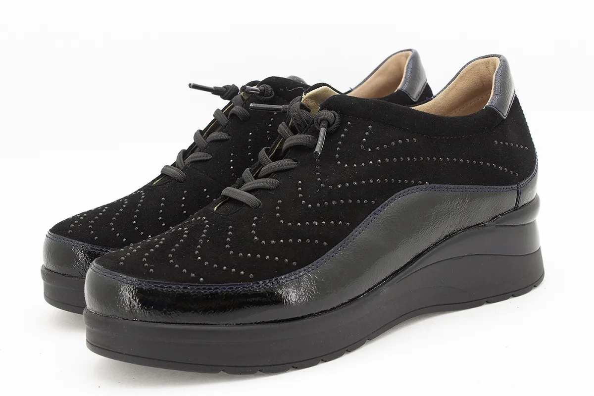 LACEUP SHOE BLUE PATENT