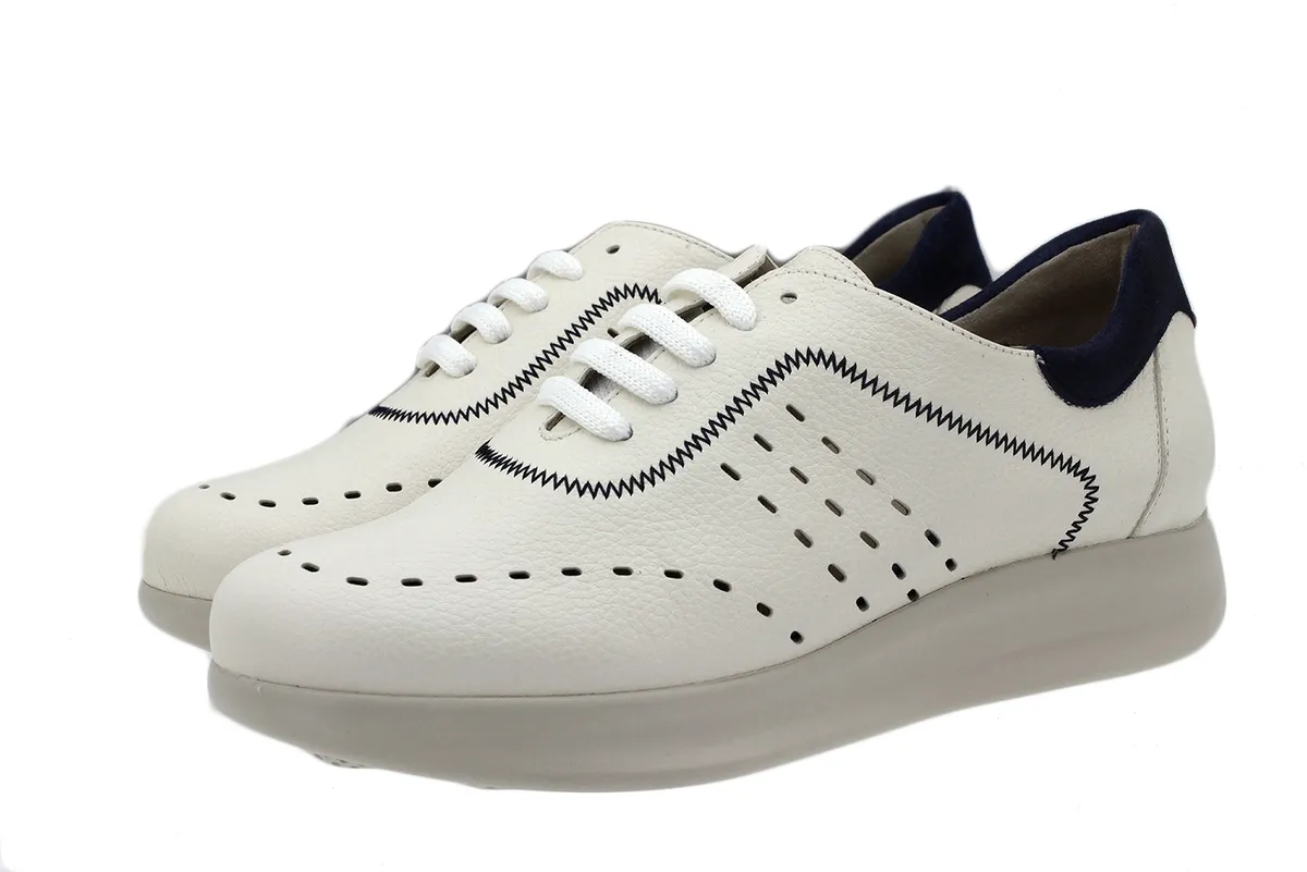 LACEUP SHOE IN ICE LEATHER