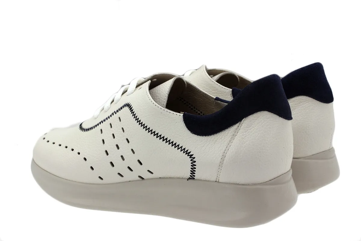 LACEUP SHOE IN ICE LEATHER