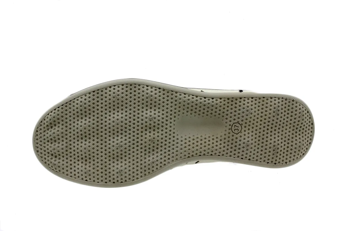 LACEUP SHOE IN ICE LEATHER