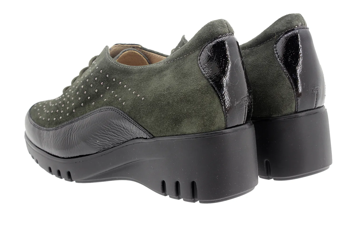 LACEUP SHOE TAUPE PATENT