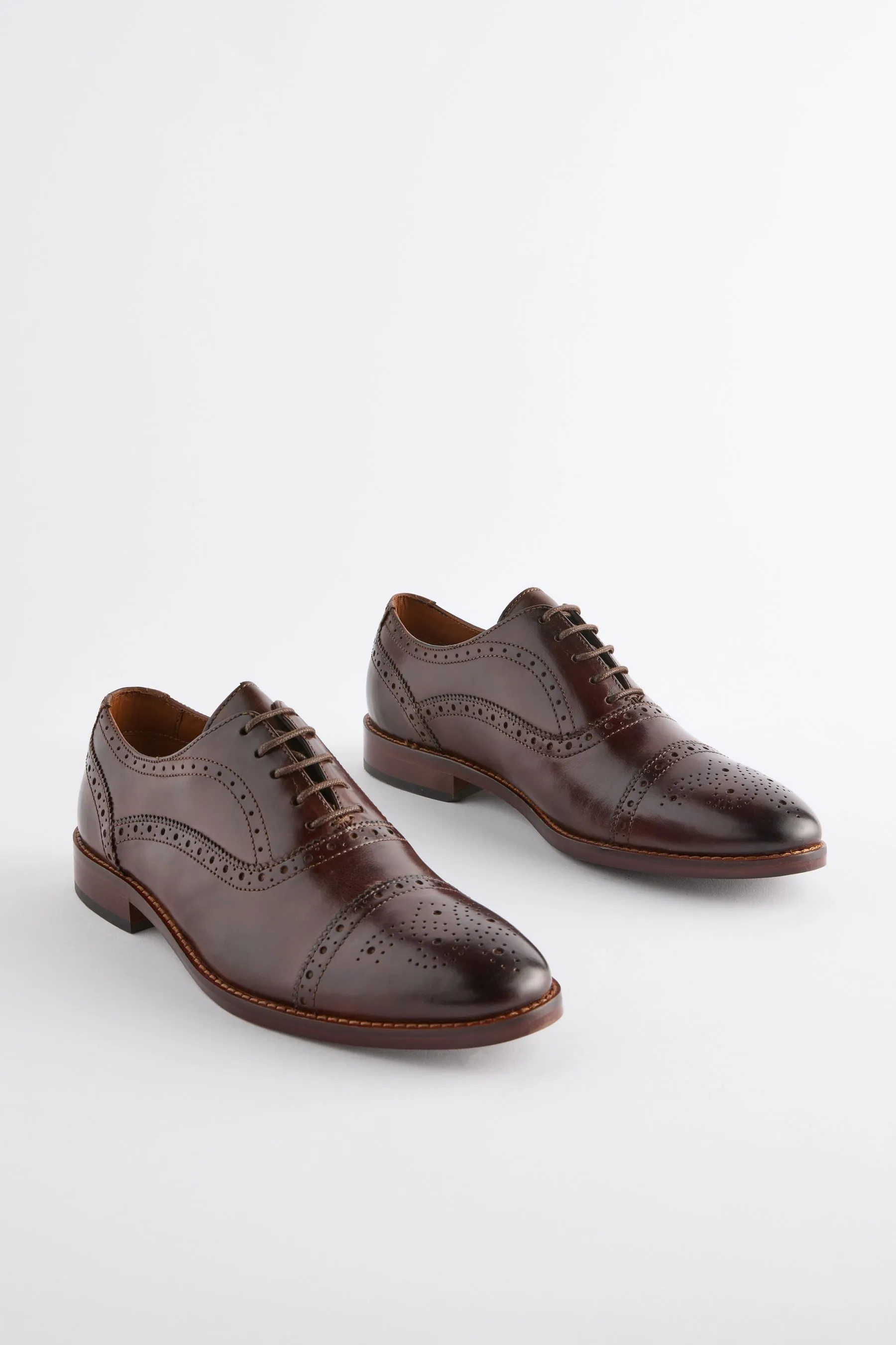 MARRóN  LEATHER OXFORD TOECAP BROGUES SHOES