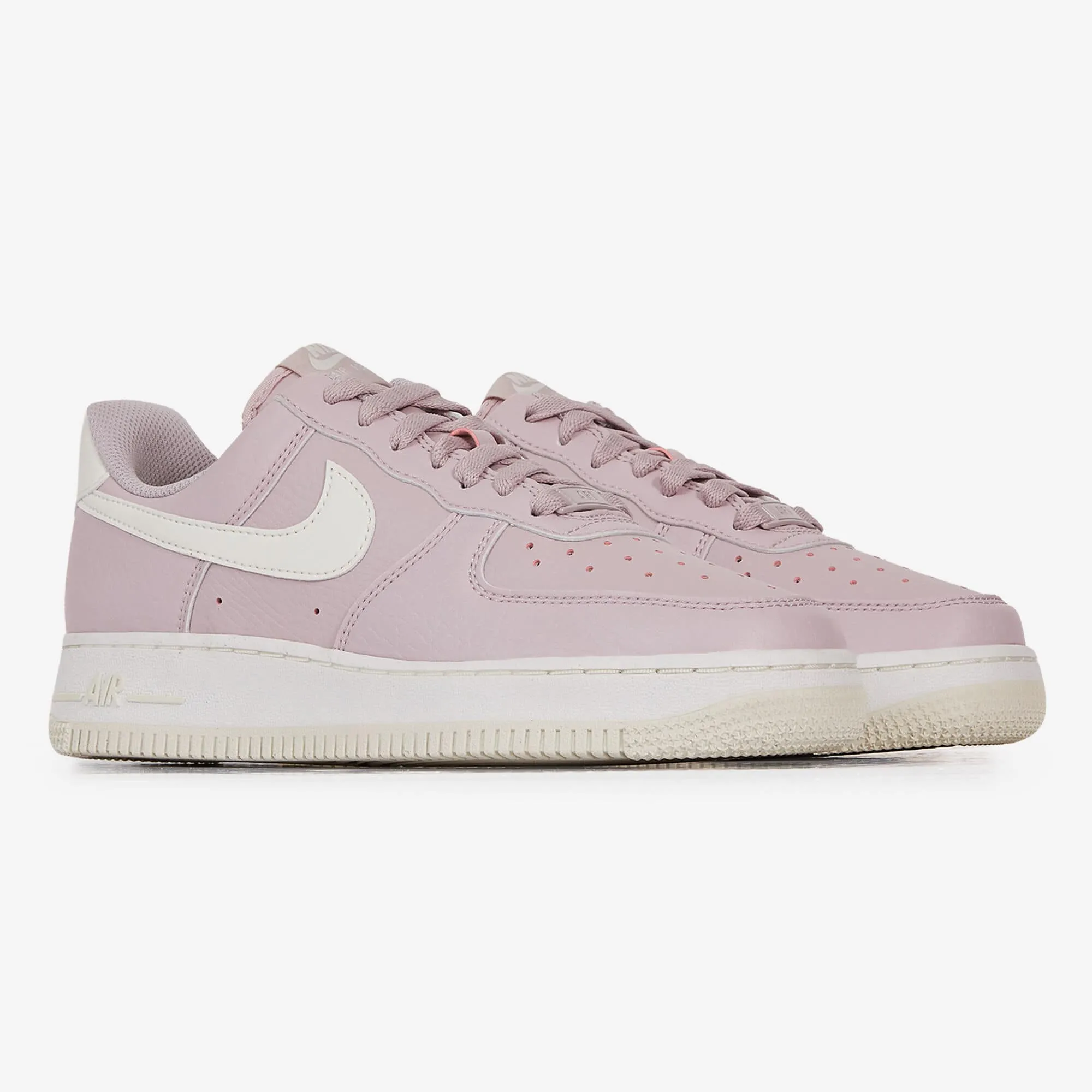 NIKE AIR FORCE 1 LOW