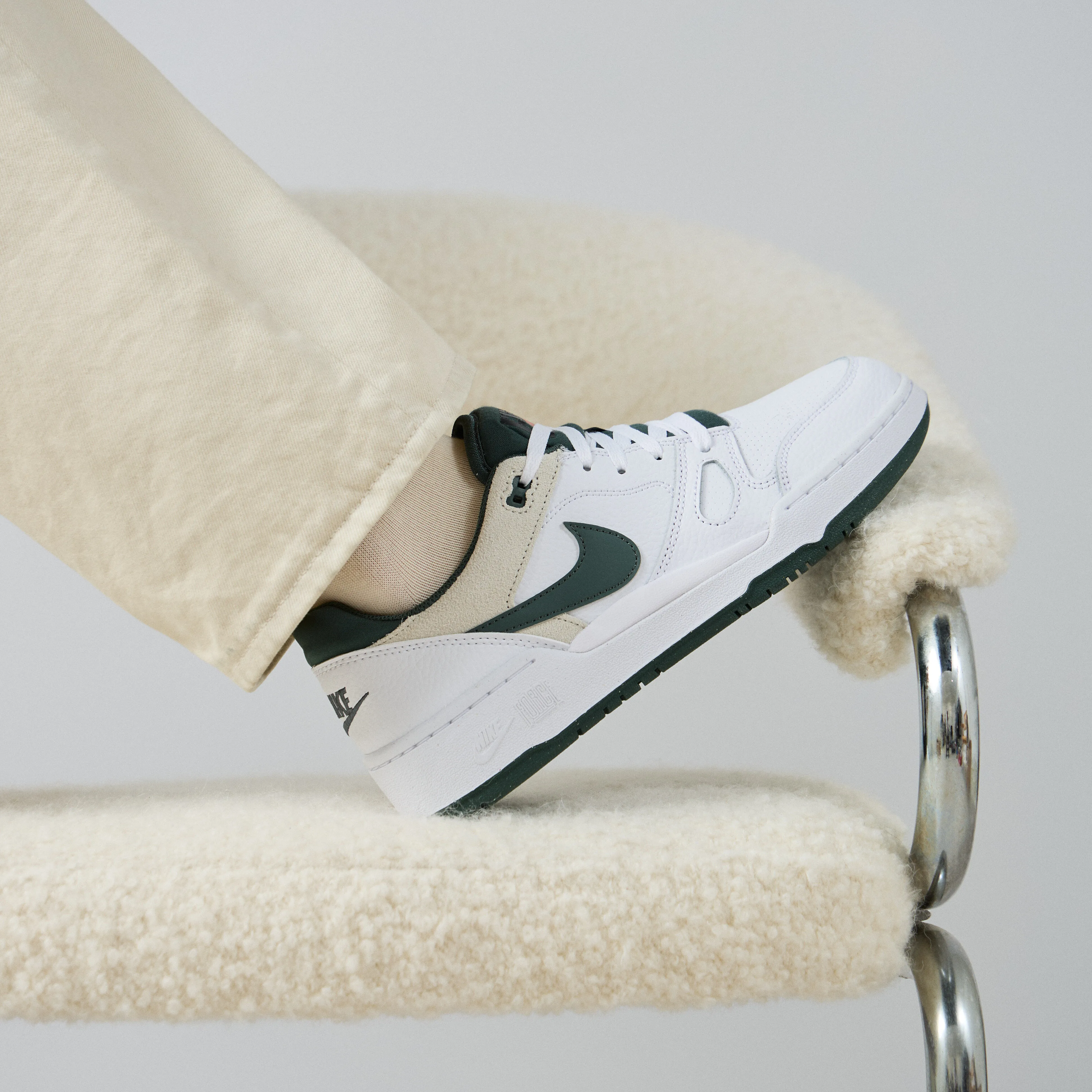 NIKE FULL FORCE LOW