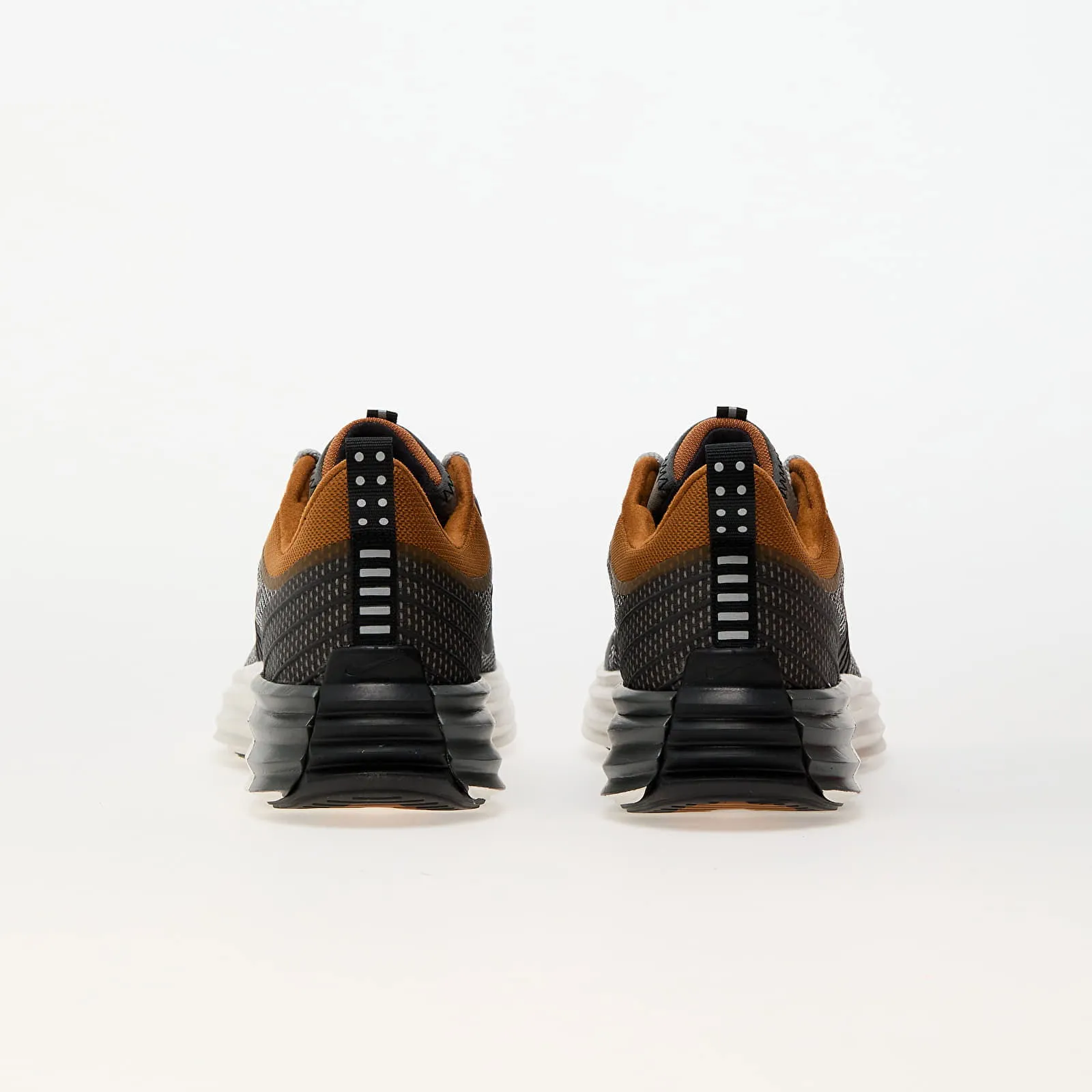 Nike LUNAR ROAM SE