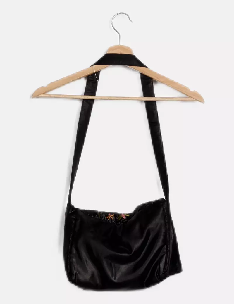 NoName Bolso negro bordado
