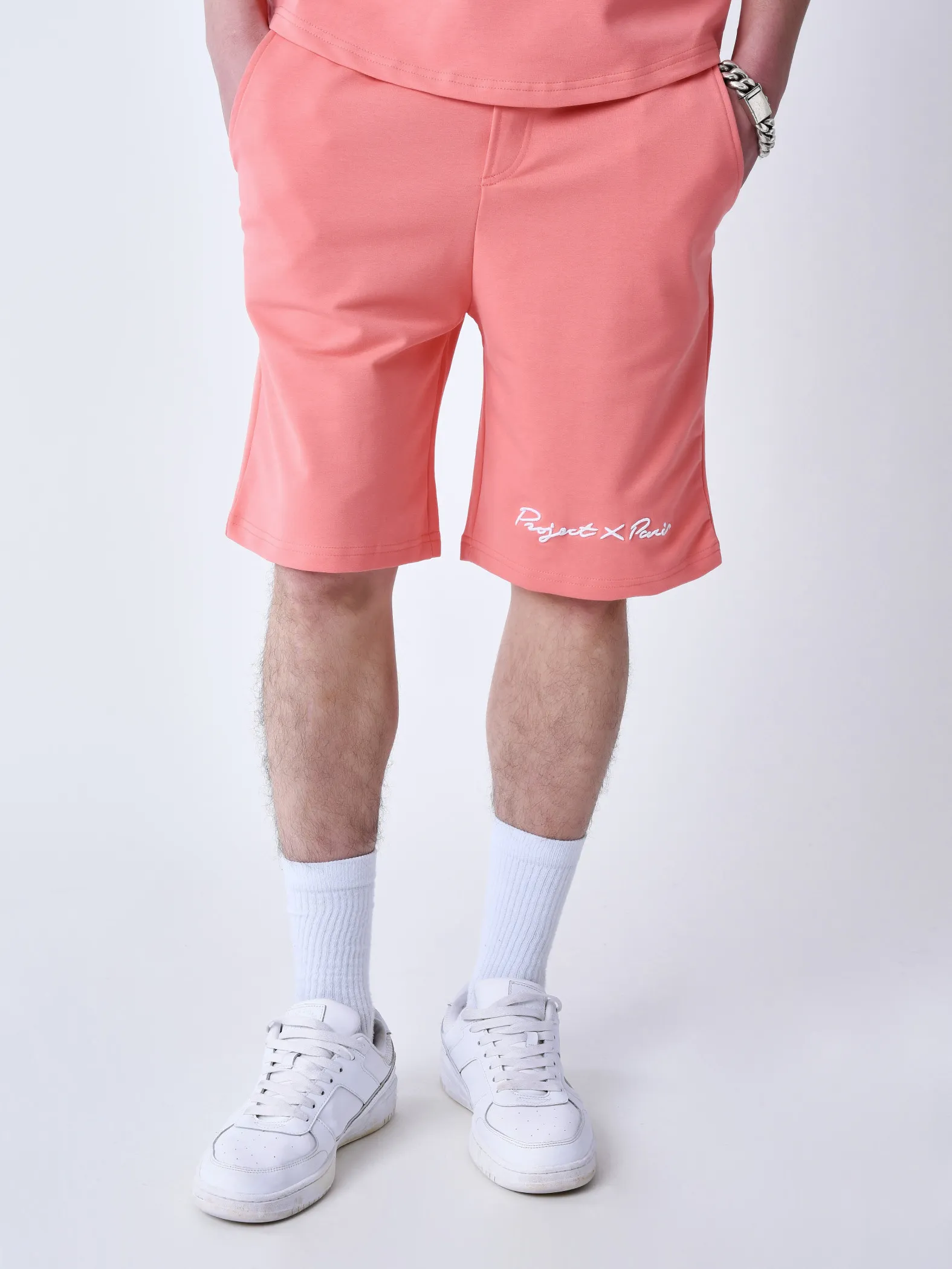 Pantalones cortos clásicos bordados