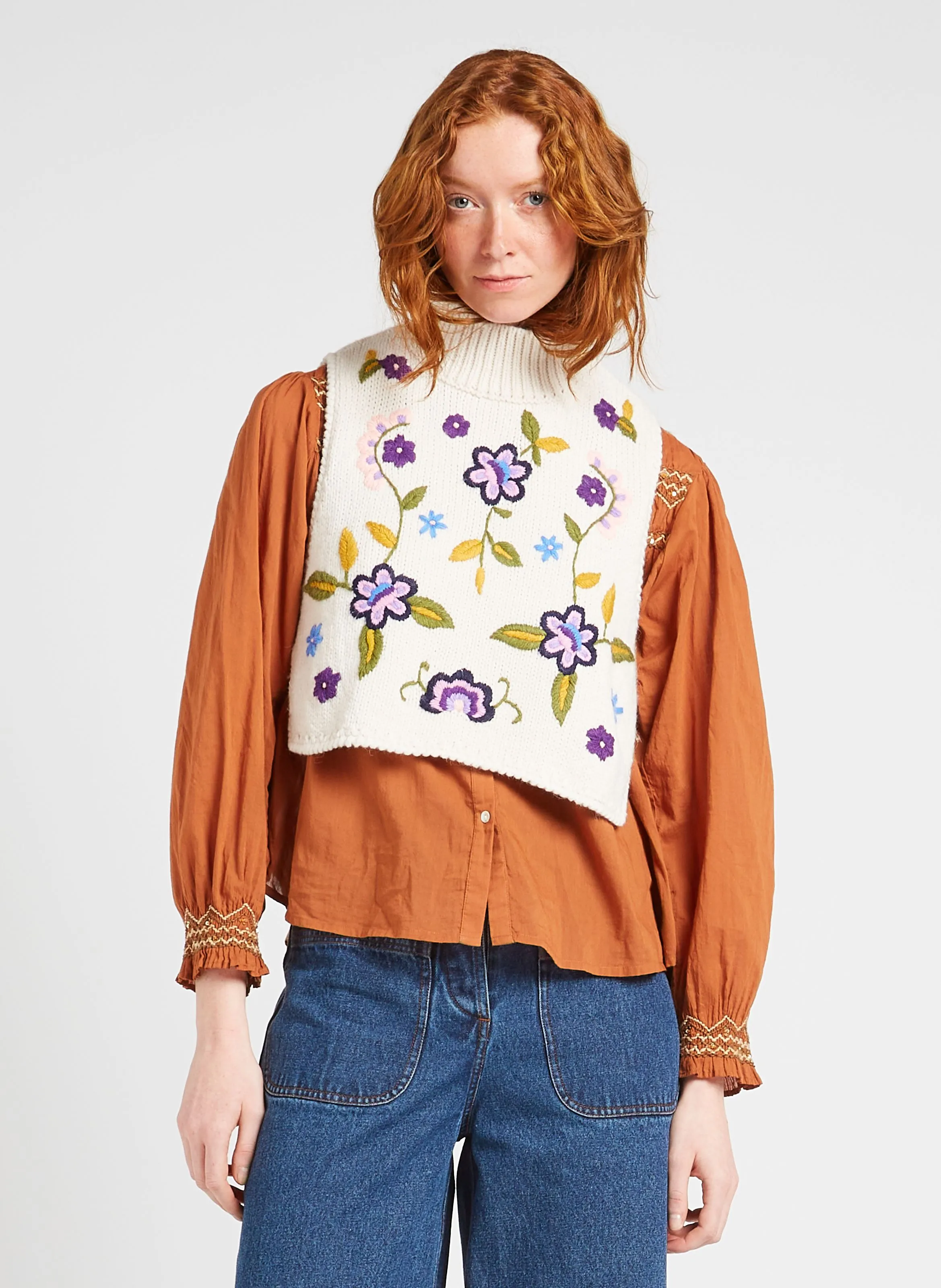 SOAN  CHAQUETA CON CUELLO ALTO EN BEIGE