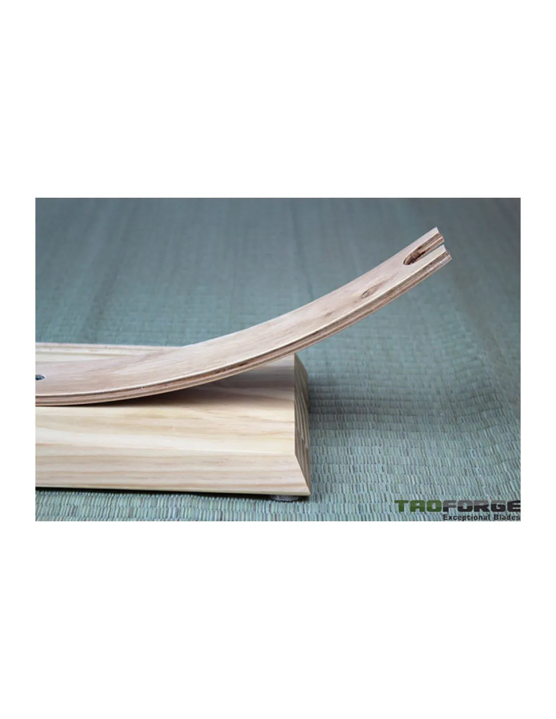 Soporte sobremesa para 1 katana, madera natural (38x17 cm.)