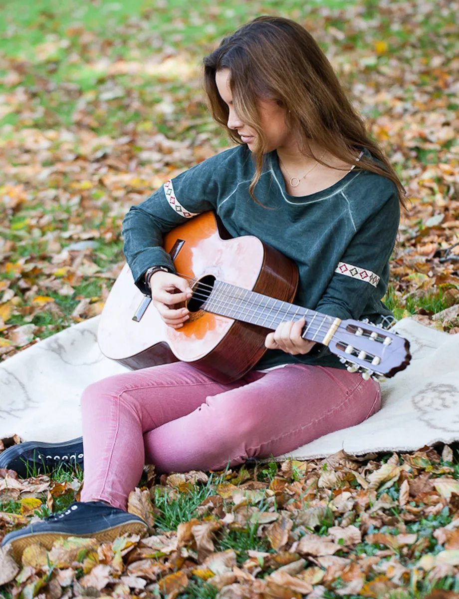 Sudadera Vintage con aplicación Indi verde caqui