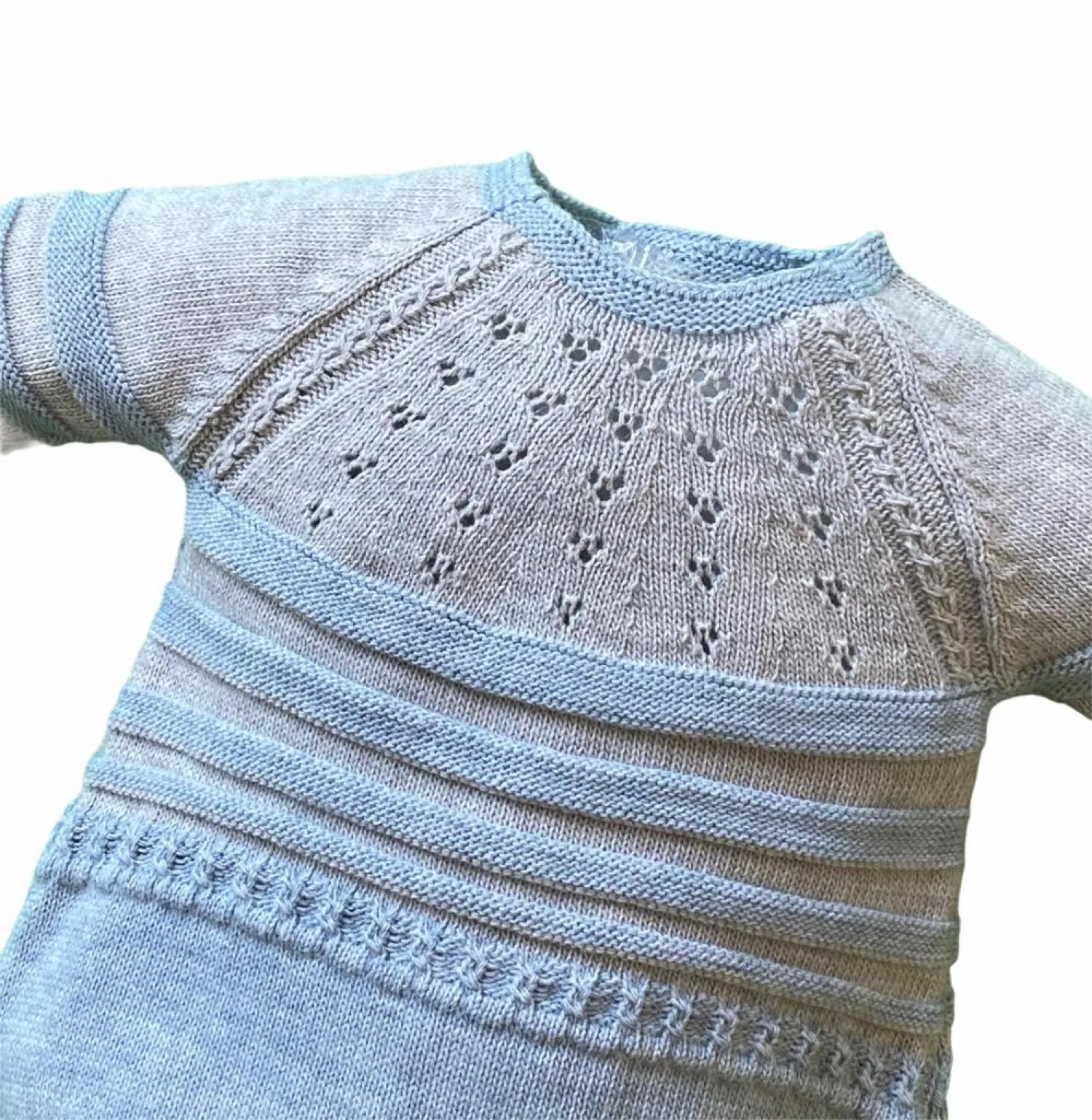 TWOCOLOR KNITTED ROMPER FOR BOYS. IDEAL