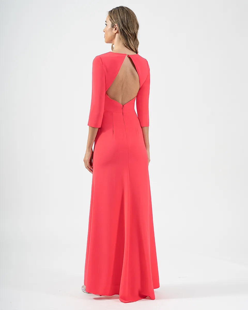Vestido largo con transparencias estratégicas