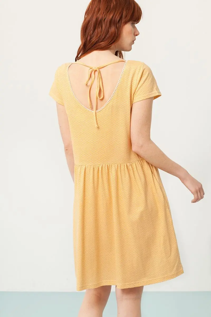 Vestido oversize amarillo estampado abanicos